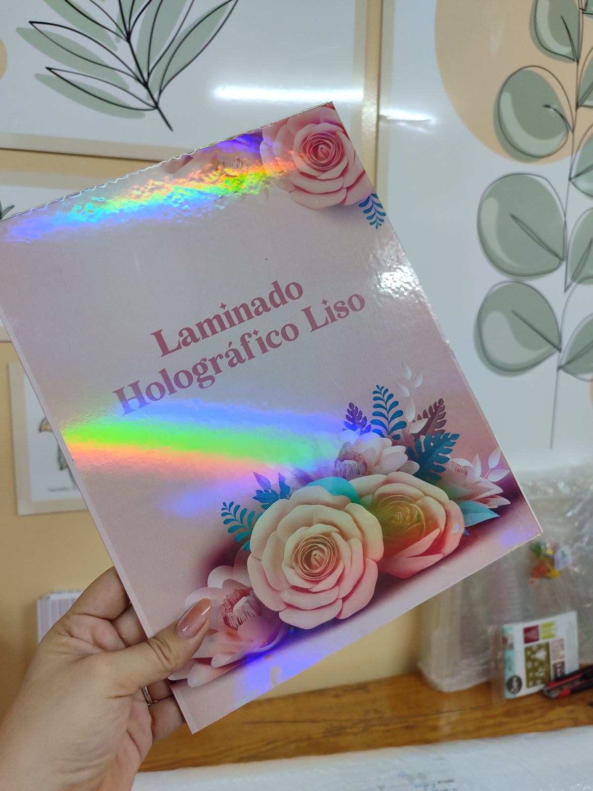 LAMINADO HOLOGRÁFICO A4 PAQ 10 UNDS